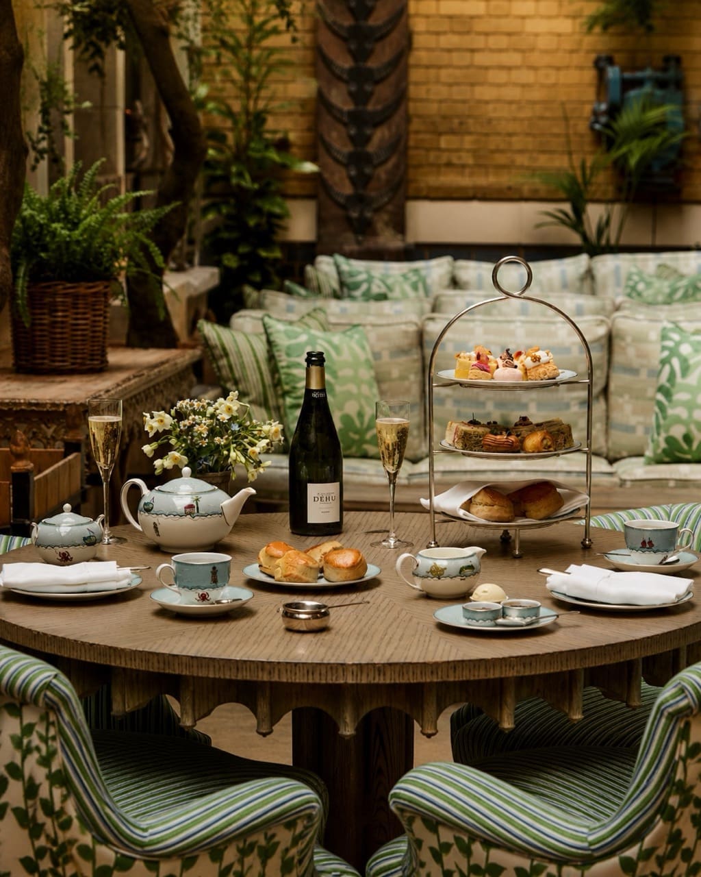 Ham Yard Hotel terrace and dining for a food-led London stay
