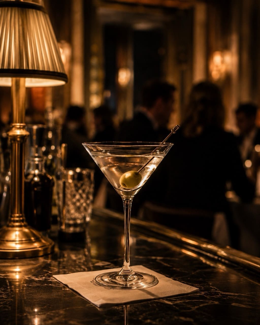 Mayfair martinis and elegant dining for a luxury London foodie stay